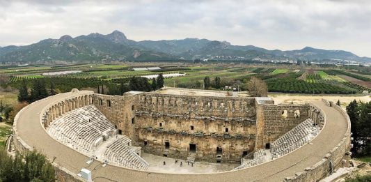 Aspendos tiyatrosu nerede tarihi
