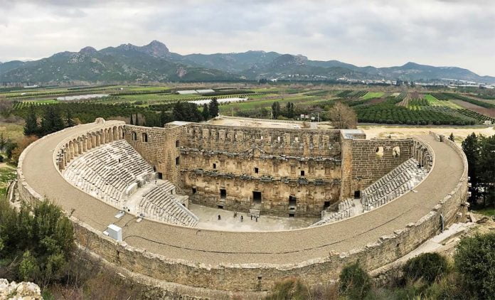 Aspendos tiyatrosu nerede tarihi