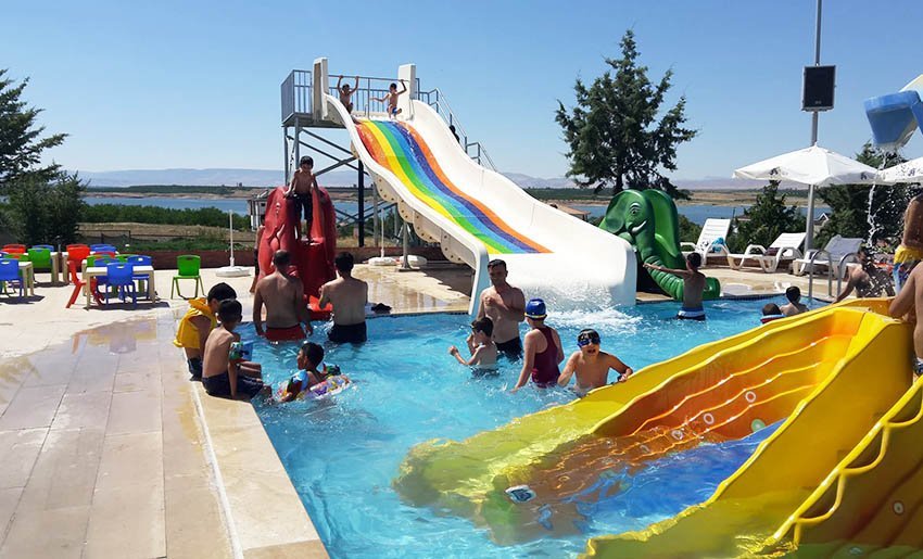 Malatya aqua park kaydırakları yüzme havuzu