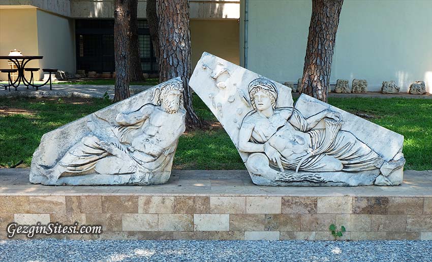 Antalya müzesi bahçesi