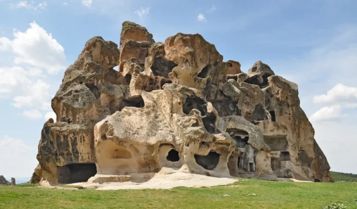 İhsaniye Avdalas Kalesi